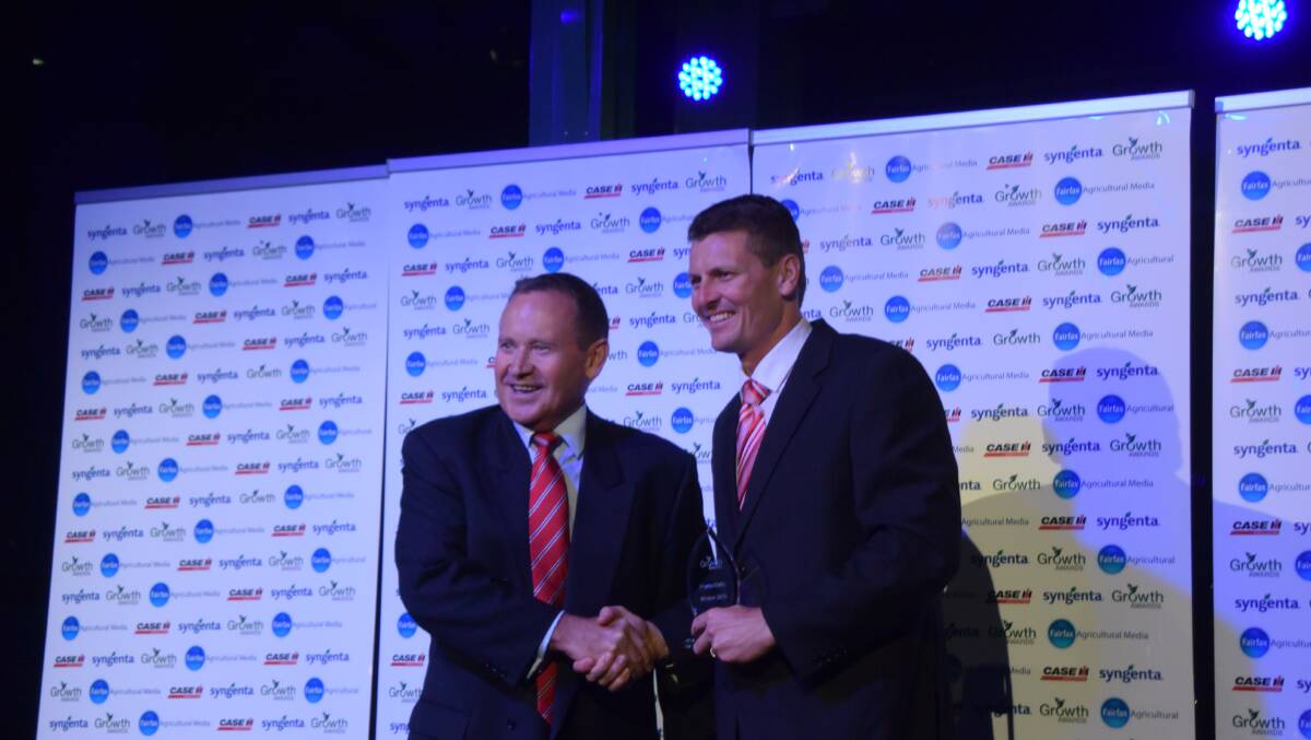 Paul Luxton and winenr of the advisor - productivity award David Cameron of WA. Paul Luxton and winenr of the advisor - productivity award David Cameron of WA.