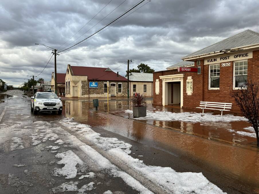 Hail fell in Kulin on Sunday. Photo by Kulin Police / Twitter. Hail fell in Kulin on Sunday. Photo by Kulin Police / Twitter.