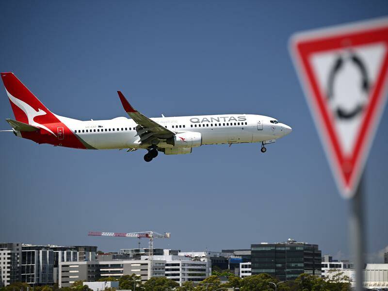 Qantas waited two days before telling customers their details had potentially been exposed. Photo: Dan Himbrechts/AAP PHOTOS
