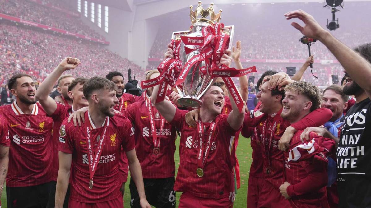 Liverpool celebrate with the Premier League champions' trophy after drawing with Crystal Palace. (AP PHOTO) Liverpool celebrate with the Premier League champions' trophy after drawing with Crystal Palace. (AP PHOTO)