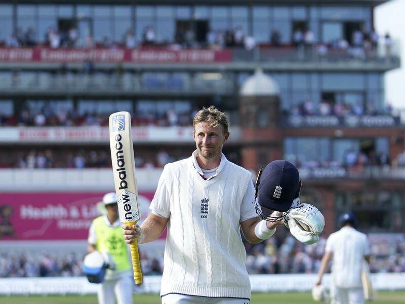 England's Joe Root departs acknowledging the Old Trafford fans after his stunning 150 against India. Photo: AP PHOTO