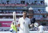 England's Joe Root departs acknowledging the Old Trafford fans after his stunning 150 against India. Photo: AP PHOTO