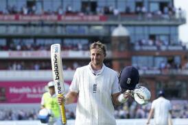 England's Joe Root departs acknowledging the Old Trafford fans after his stunning 150 against India. Photo: AP PHOTO