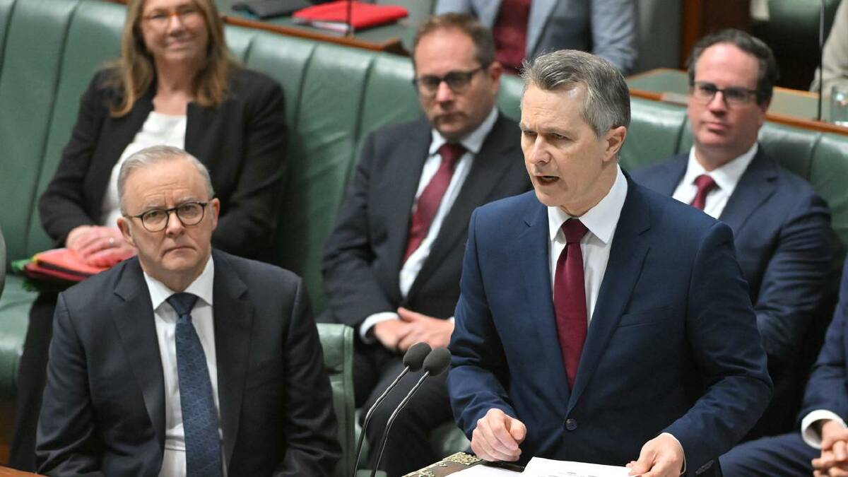 Education Minister Jason Clare says the new legislation will make the system fairer. (Mick Tsikas/AAP PHOTOS)