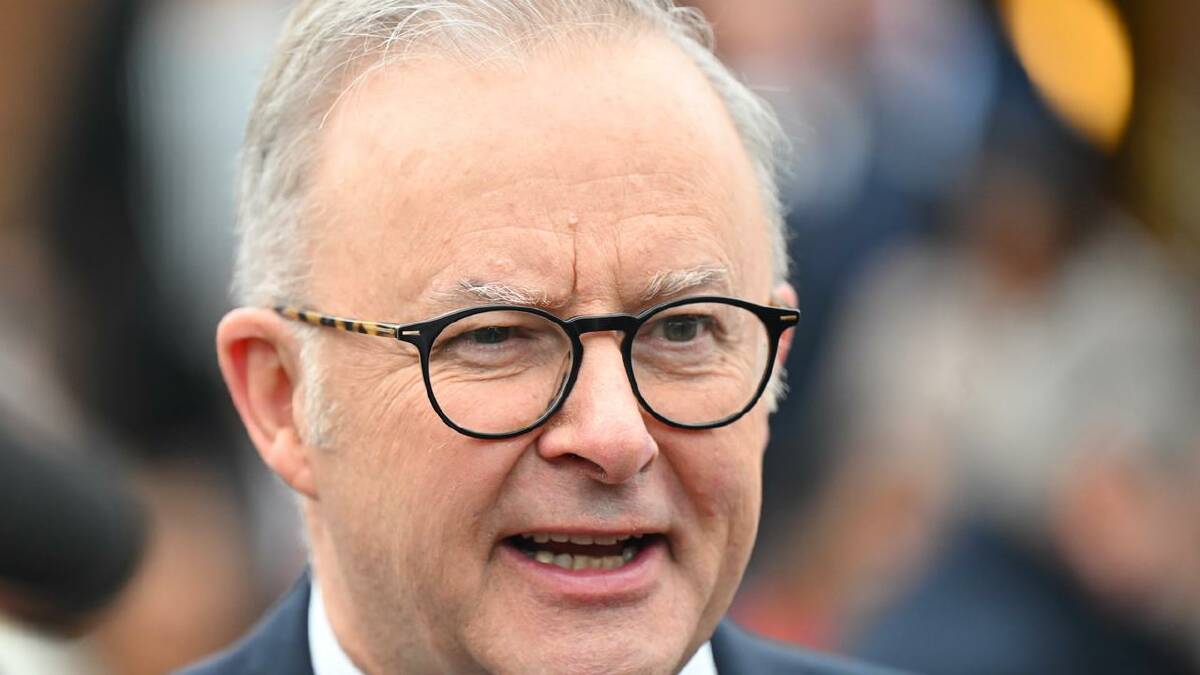 Anthony Albanese says the government is acting to reduce mental health harm among young people. (Lukas Coch/AAP PHOTOS) Anthony Albanese says the government is acting to reduce mental health harm among young people. (Lukas Coch/AAP PHOTOS)