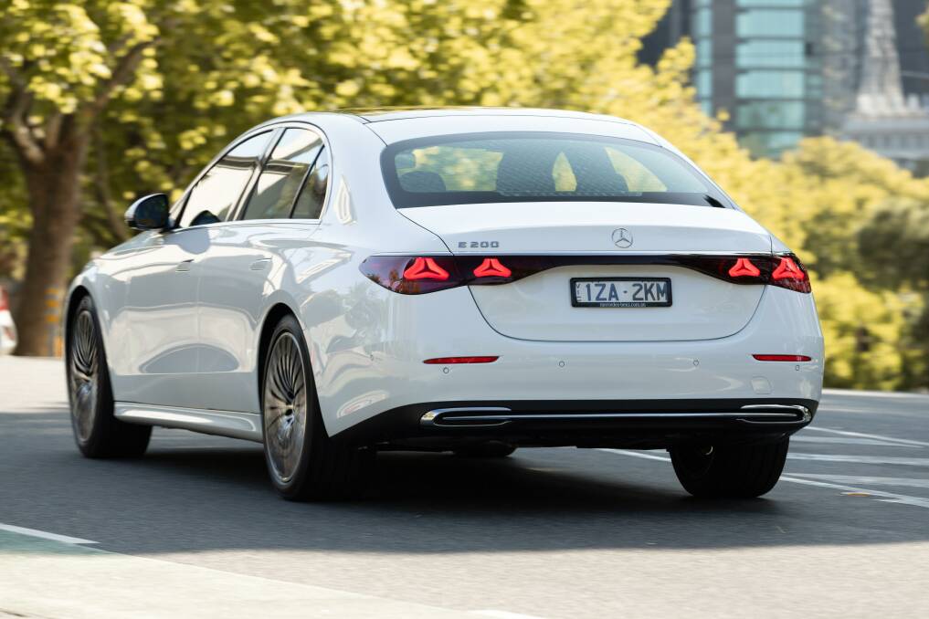 Features 2 - e W214-generation