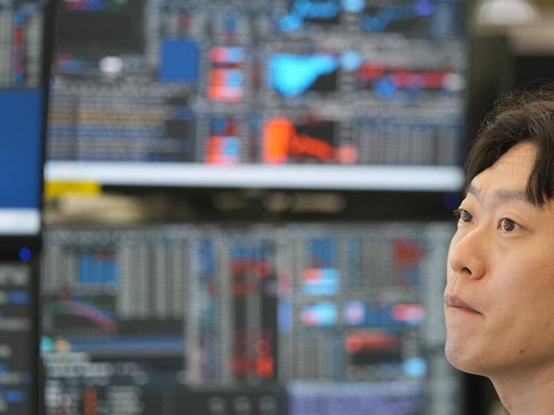 Stocks in Asia are lower as the US and Iran launched new attacks in the Gulf. Photo: AP PHOTO