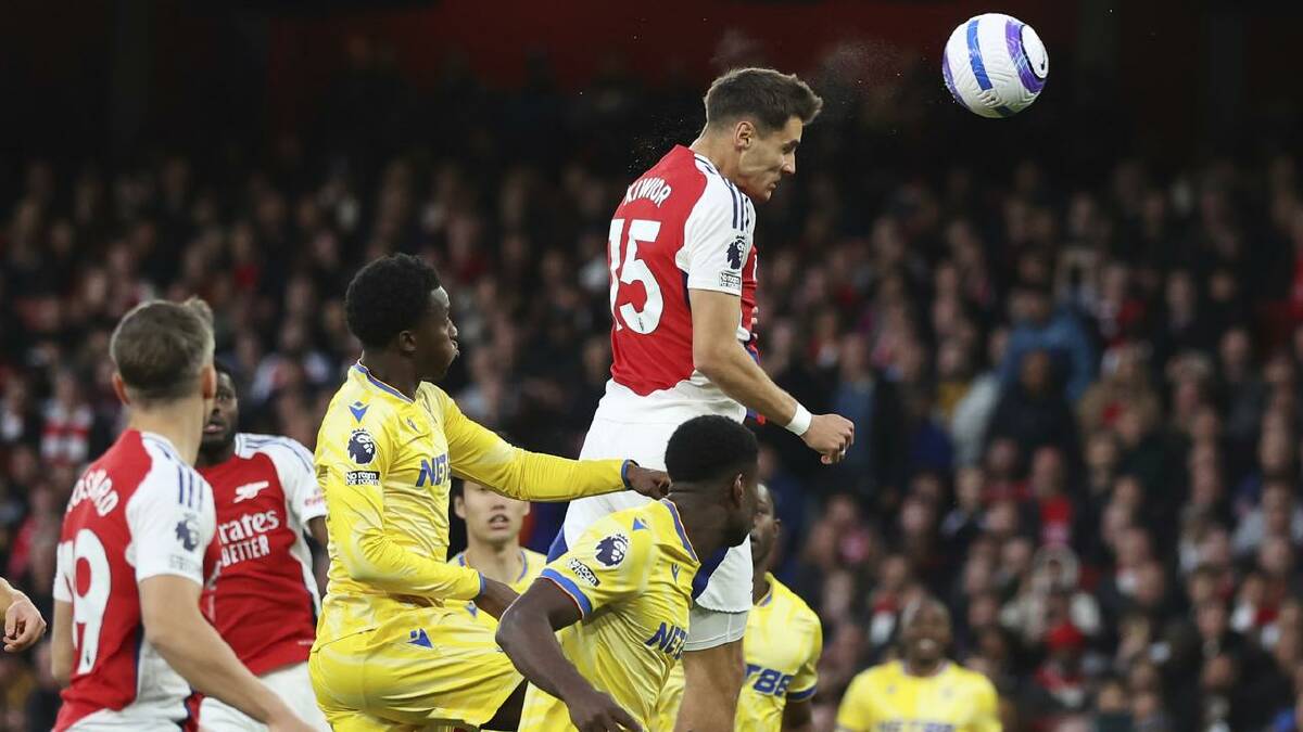Jakub Kiwior rises highest to head the hosts into the lead in London. (AP PHOTO) Jakub Kiwior rises highest to head the hosts into the lead in London. (AP PHOTO)