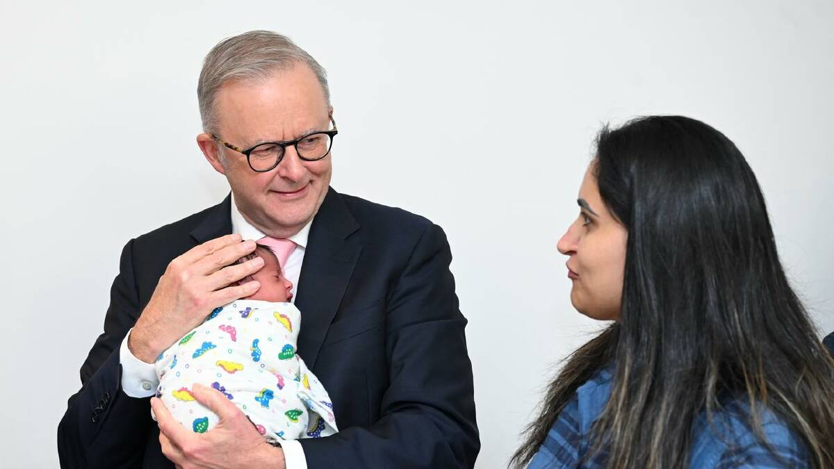 Prime Minister Anthony Albanese brought a classic touch to the hustings in the first campaign week. (Lukas Coch/AAP PHOTOS) Prime Minister Anthony Albanese brought a classic touch to the hustings in the first campaign week. (Lukas Coch/AAP PHOTOS)