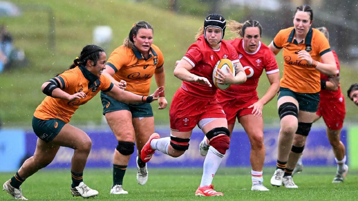 Bethan Lewis finds some open space during the first Test in Brisbane. (Darren England/AAP PHOTOS)