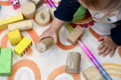 Moves to improve child care centre standards are well supported but parents also want alternatives. Photo: Bianca De Marchi/AAP PHOTOS