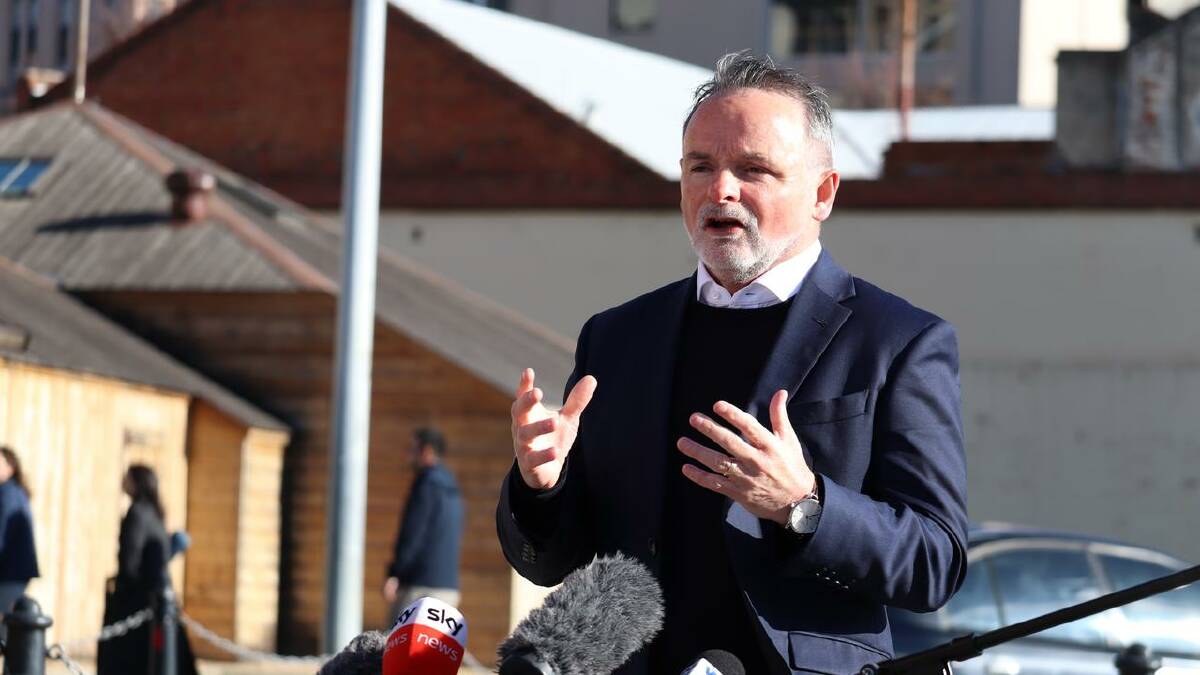 Independent MP David O'Byrne says he is open to a Libefal or Labor government in Tasmania. (Ethan James/AAP PHOTOS) Independent MP David O'Byrne says he is open to a Libefal or Labor government in Tasmania. (Ethan James/AAP PHOTOS)
