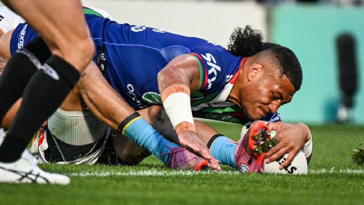 Leka Halasima scored an early try for the Warriors but they went down to the Titans.  (Andrew Cornaga/AAP PHOTOS)