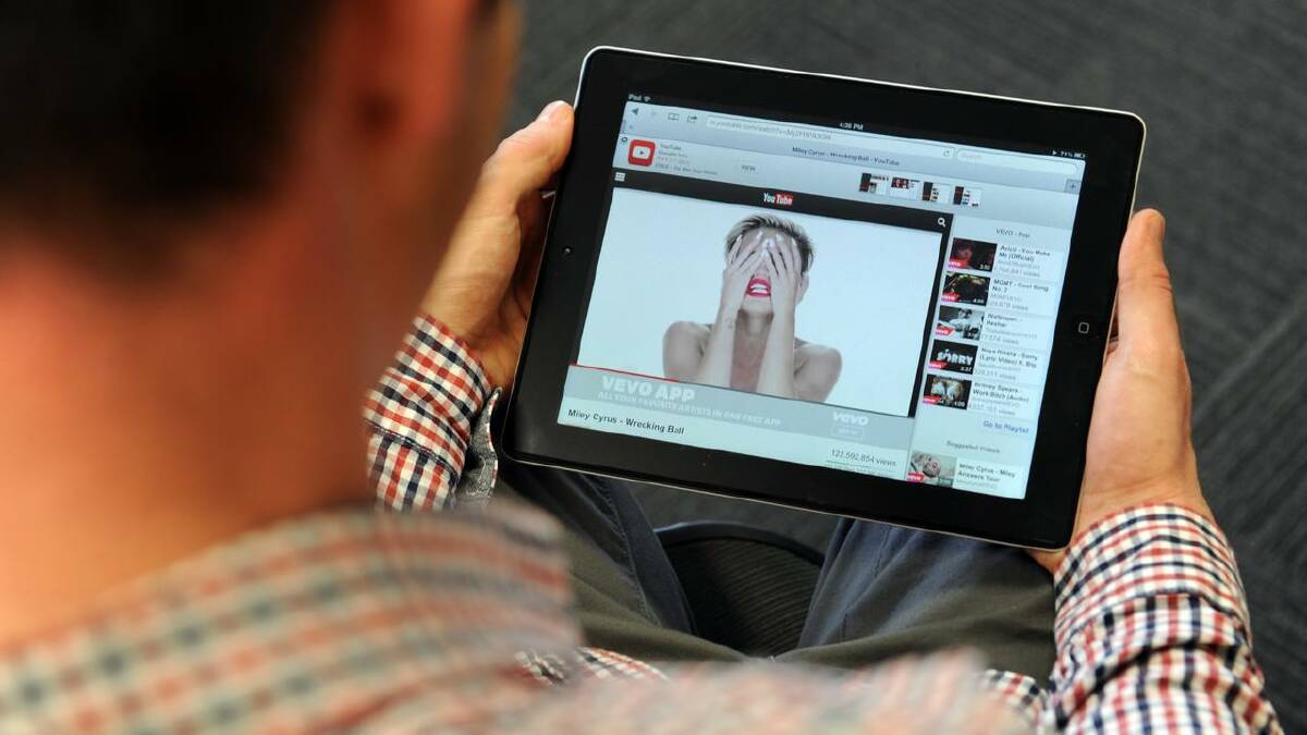 YouTube offers benefit and value to younger Australians, a spokesperson for the platform said. (Julian Smith/AAP PHOTOS) YouTube offers benefit and value to younger Australians, a spokesperson for the platform said. (Julian Smith/AAP PHOTOS)