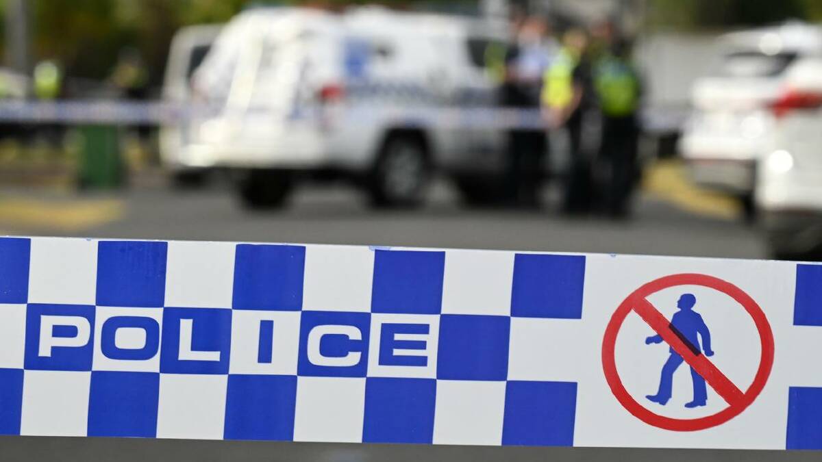 A survey of family violence workers shows officers' responses can replicate power dynamics of abuse. (James Ross/AAP PHOTOS) A survey of family violence workers shows officers' responses can replicate power dynamics of abuse. (James Ross/AAP PHOTOS)